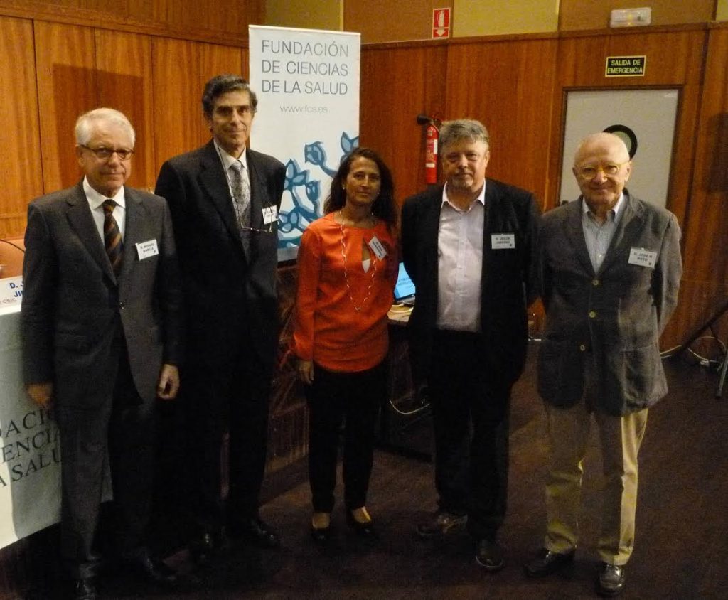 De izq a drcha: Miguel García Guerrero, Rafael Dal-Ré, Ana Guerrero, Jesús Jiménez-Barbero y José M. Mato. Imagen facilitada por la Fundación de Ciencias de la Salud.